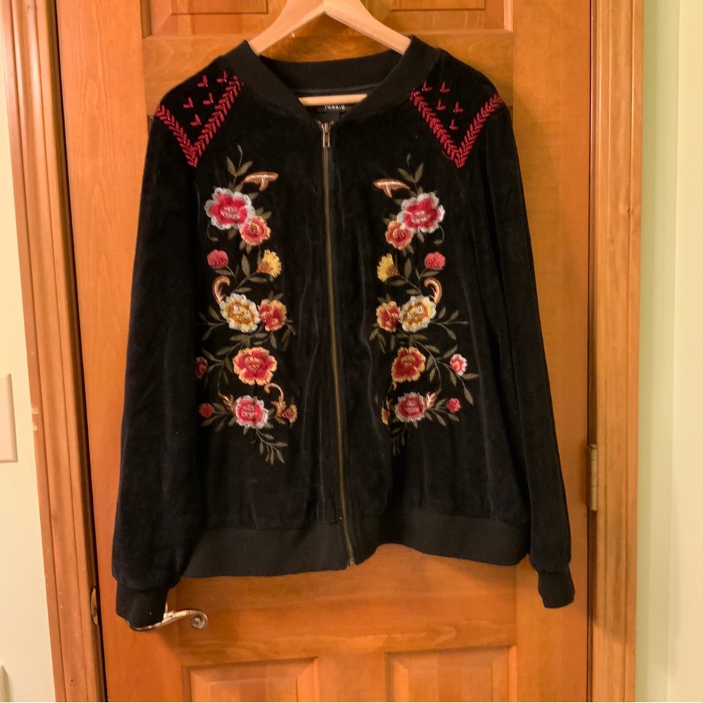 Torrid Velvet Floral Embroidered Bomber Jacket Size 3